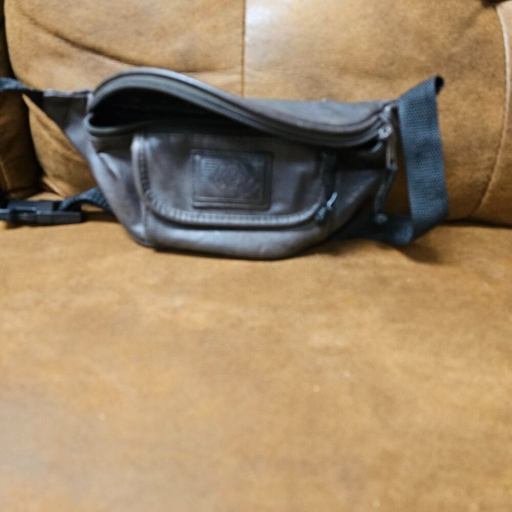 Stone Mountain flowered pattern purse